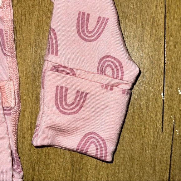 Hanna Andersson Layette Baby Top 6-12 Months in Pink Rainbow Print One Piece - Picture 5 of 7